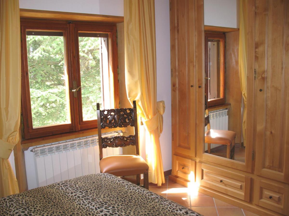 B&B Gli Scoiattoli Rocca di Mezzo Exteriör bild